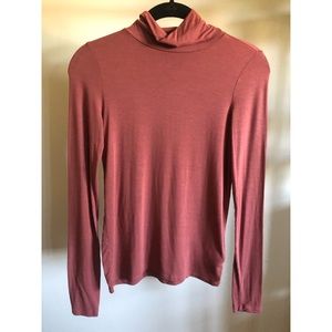 AEO rust long sleeve turtleneck